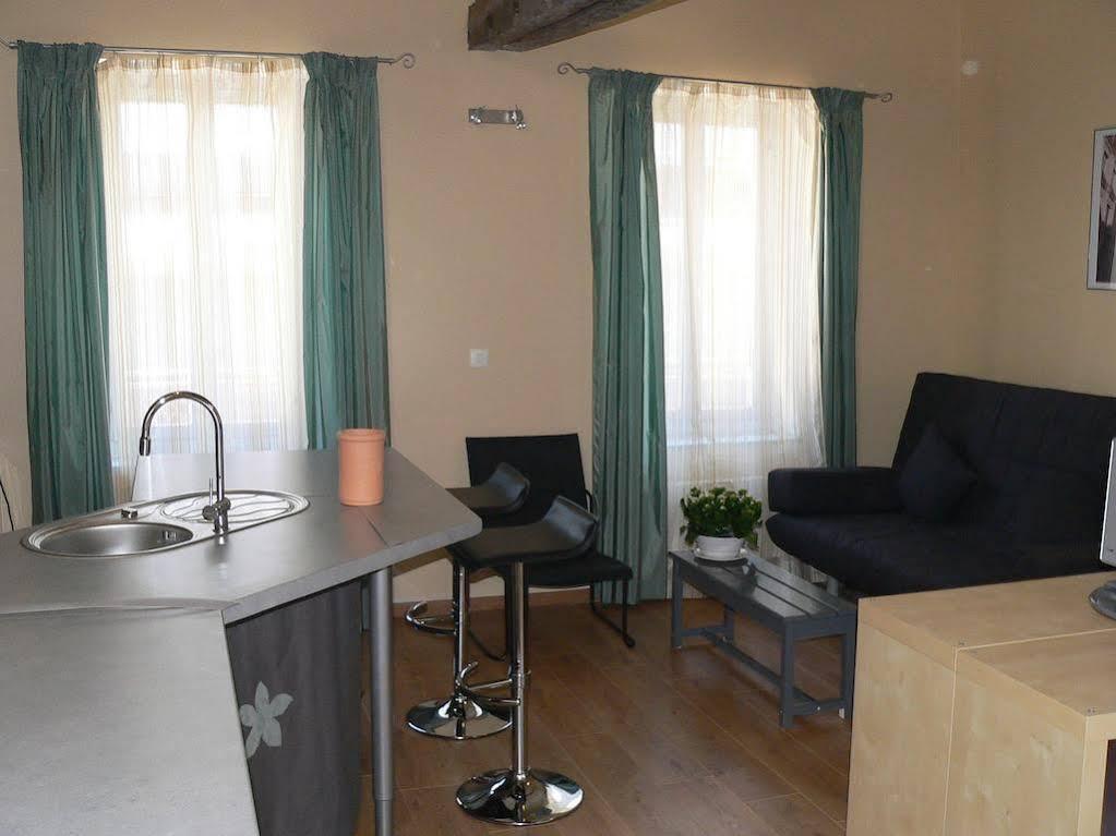 Grands Champs Appartement Orléans Buitenkant foto